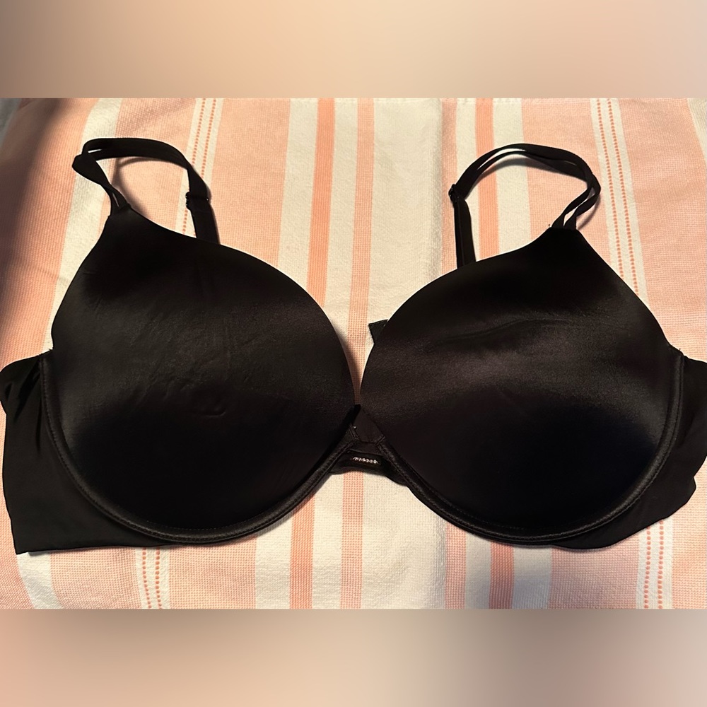 Victorias Secret Very Sexy push up bra.
